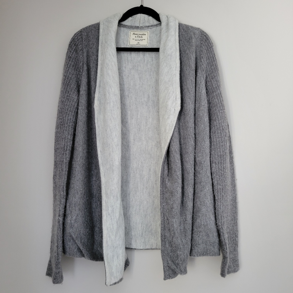 Knit Abercrombie and Fitch grey cartigan soft lounge double lined